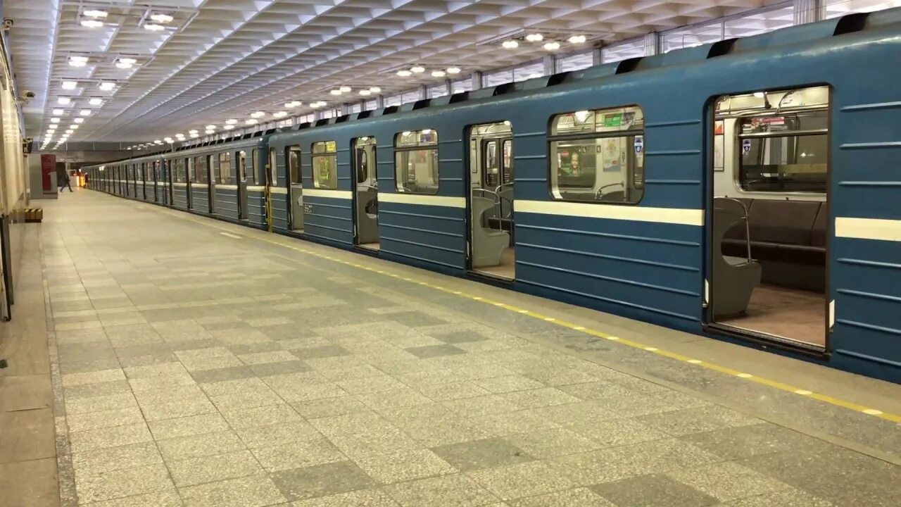 Петербургский метрополитен Девяткино. Станция метро Девяткино СПБ. Девяткино (станция метро). Мурино станция метро Девяткино.