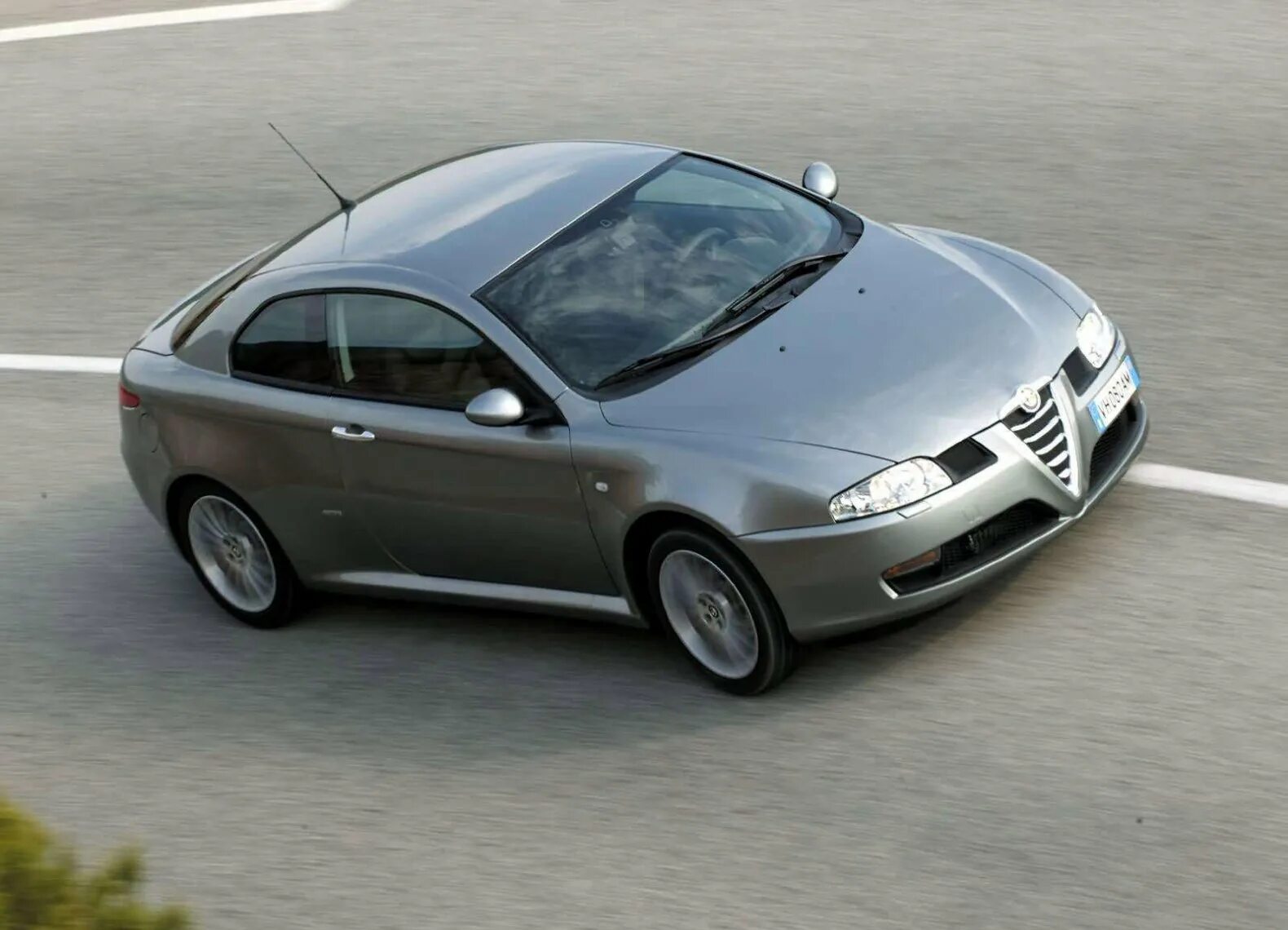 1.6 альфа ромео. 2004 Alfa Romeo gt. Alfa Romeo gt 2003. Alfa Romeo gt 3.2 v6. Альфа Ромео gt купе.