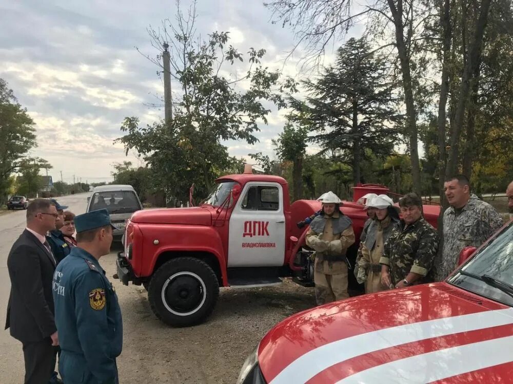 Погода во владиславовке. Владиславовский сельский совет Кировский район. Ставропольский край город Новоалександровск ВДПО. Администрация Владиславовка Кировский район. Учебный центр п.Кировский Крым добровольный пожарный.