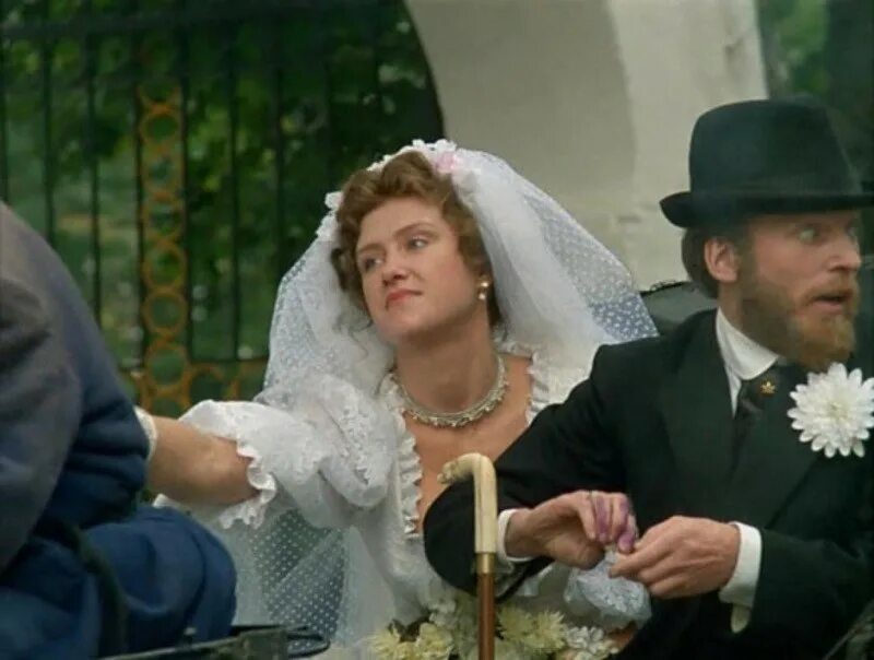 Мелкий бес (1995) (DVD) - купить с доставкой по выгодным ценам в интернет-магази