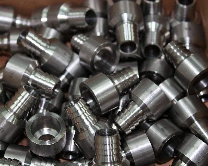 Токарные изделия из металла. Детали токарного станка. Точение вала на токарном станке. Механическая обработка деталей. Детали обрабатываемые на станках.