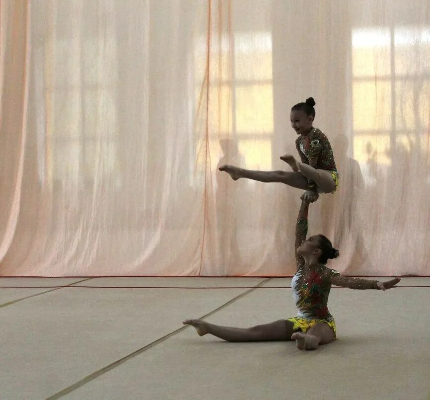 акробатика в екатеринбурге для детей. акробатки новочеркасск. спортивная акробатика екатеринбург в 1980. акробатика в екатеринбурге. акробатика в екатеринбурге.