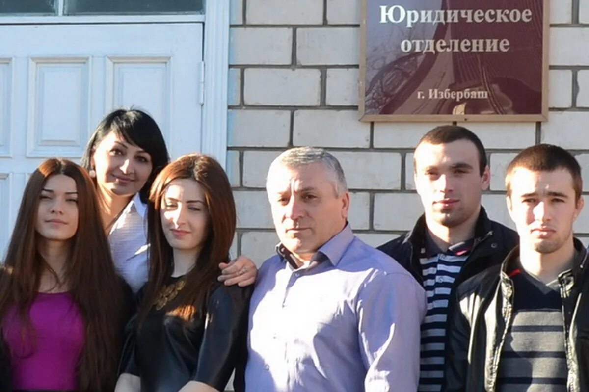 Мбоу ясненская сош ученицы старших классов 2022. Квест избербаш. Квест избербаш. Радиотехникум избербаш. Избербаш.