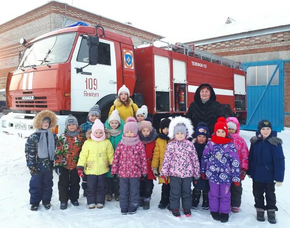 Благоустройство дворов янаул. Шабашка работа. Работа янаул вакансии сегодня. Пожарная часть янаул. Работа янаул вакансии сегодня.