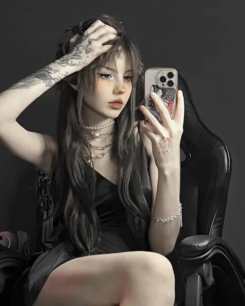 Flutterow. Flutterow ханна. flutterow onlyfans. тиктокерши онлифанс.