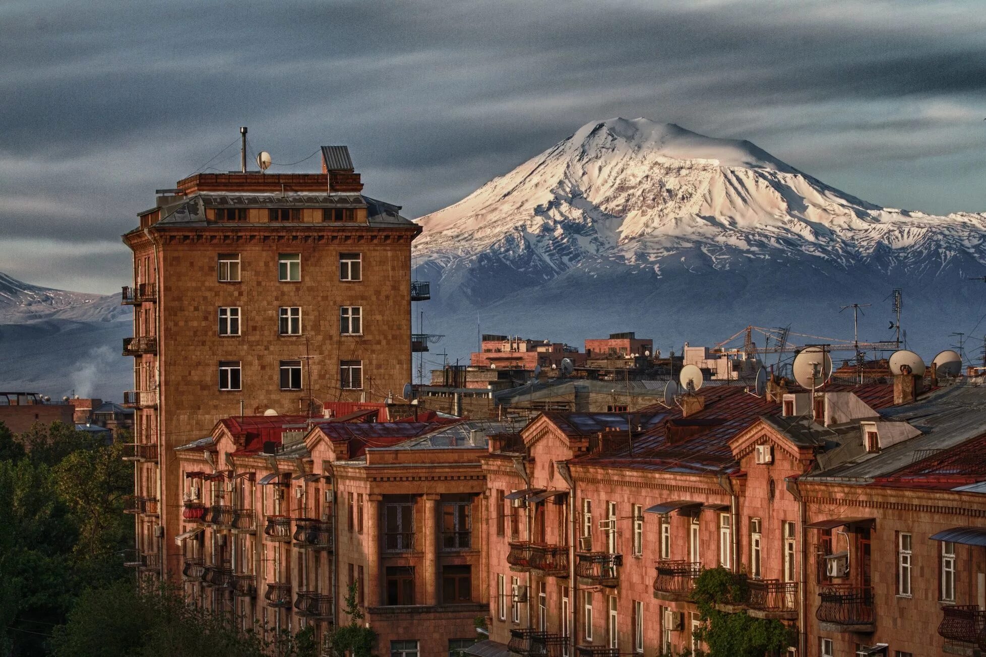 Арарат (город, Армения). Армения Ереван гора Арарат. Гора Арарат вид с Еревана. Армения столица Ереван фото. Арарат находится в армении