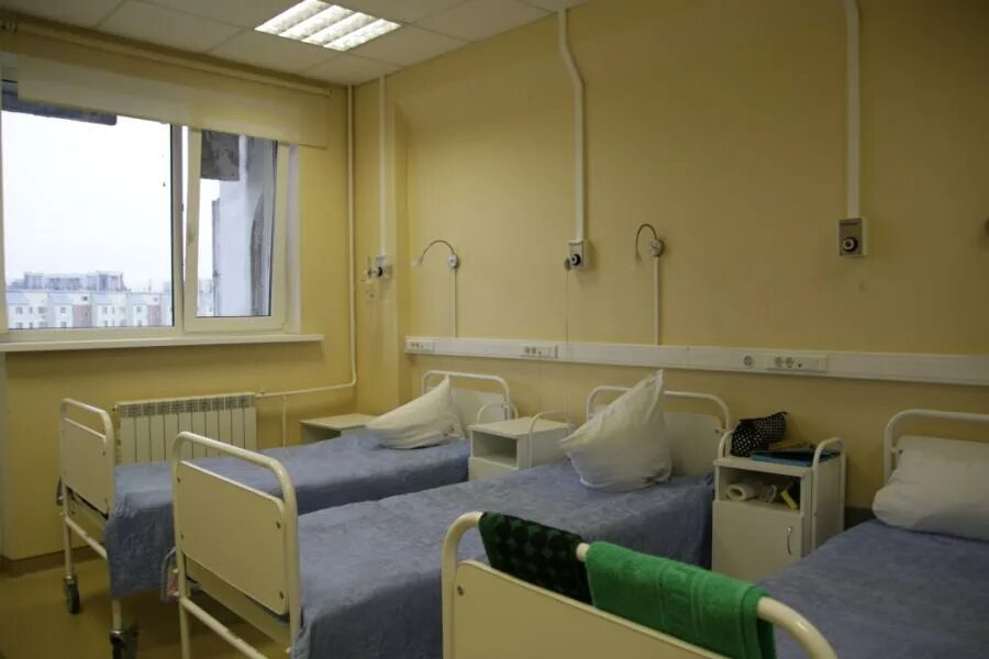 Больница буянова палата. Палата инфекционной больницы москва. Палата гкб. Палата в детской больнице. Как выглядит палата в больнице.