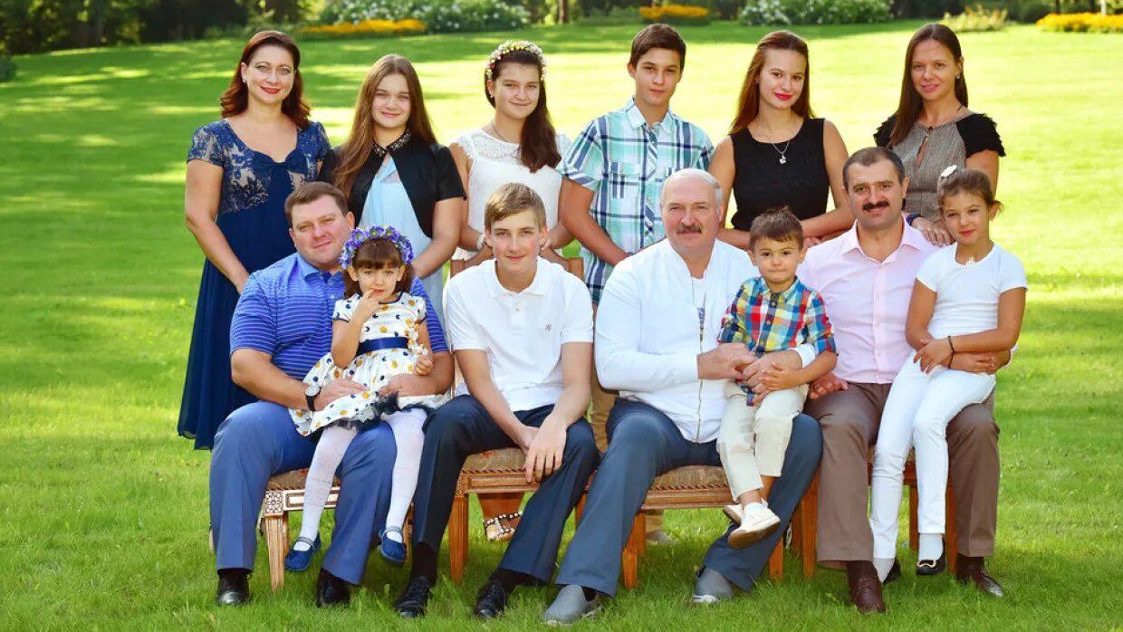 Семья Лукашенко. Семья президента Белоруссии. Семья Лукашенко президента Белоруссии. Семья года в беларуси