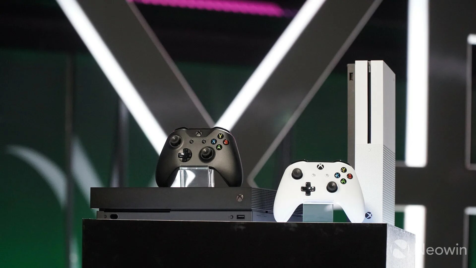 Игры на xbox поддерживающие клавиатуру и мышь. Xbox one x Геншин. Анонс иксбокс уан. Xbox Insider. Inside Xbox one.
