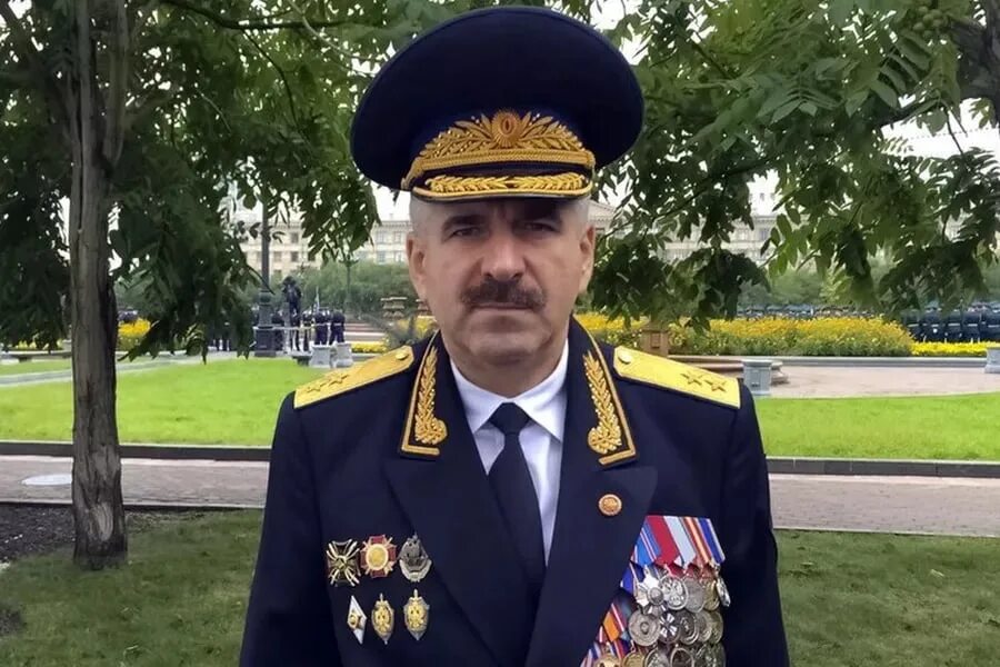 Где находится демин. Где находится демин