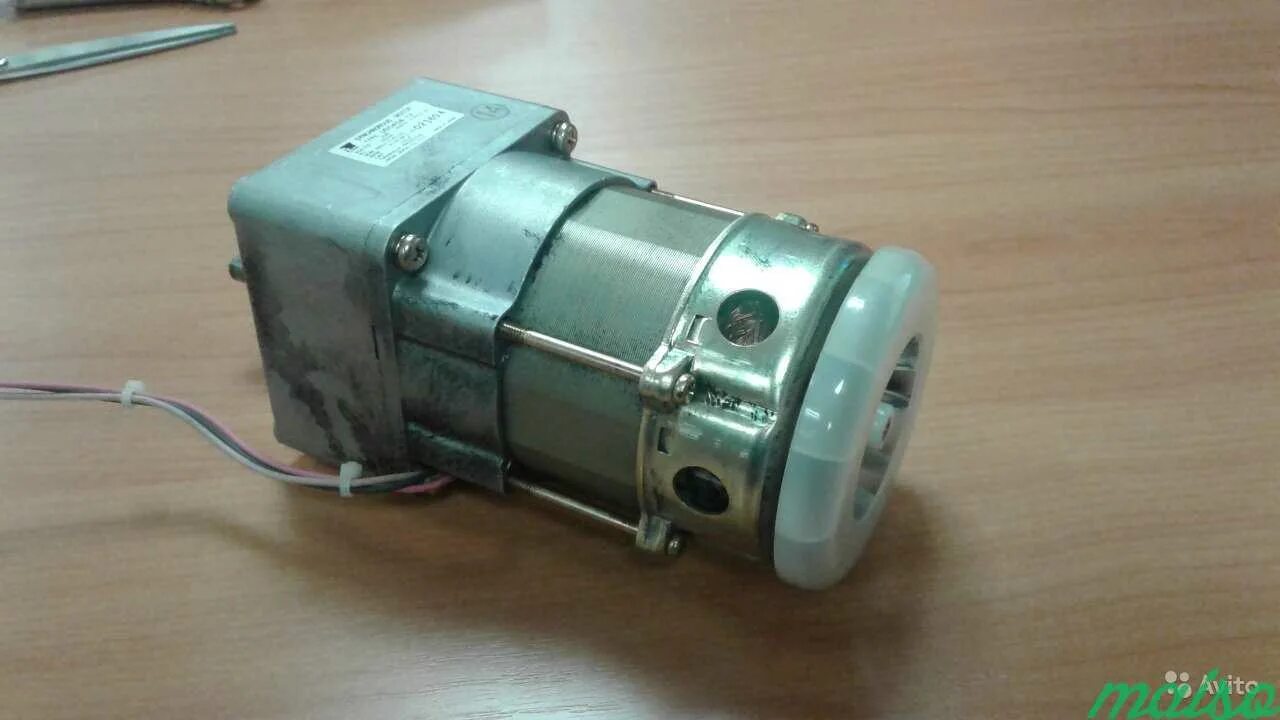 Б у мотором спб. Synchronous Motor 13.2 KV. Danfoss AC Synchronous Servo Motor dsm200t0378s15h0010. Мотор стансасы цена. РОАЛ Synchronous Motor купить.