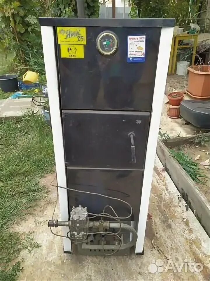 Котел chks-150 кв. Котел 25. Квз 25 котел. Котел яик кс-тгж-10(а). Котел 25 квт твердотопливный красно-белый.