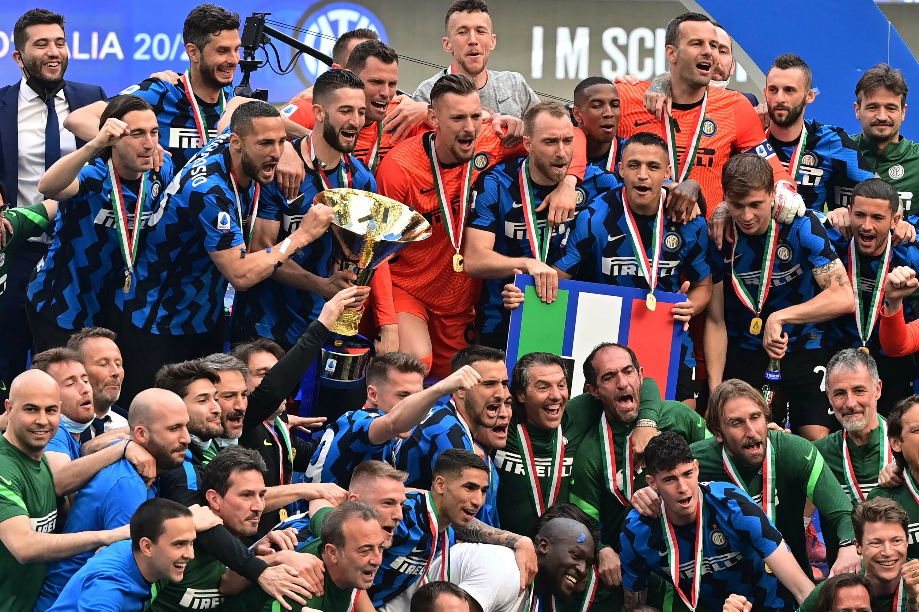 Кто стал чемпионом в 2020 году. Euro 2020 final. Кто стал чемпионом в 2020 году. Кто стал чемпионом в 2020 году. Заурбек сидаков олимпийский чемпион.