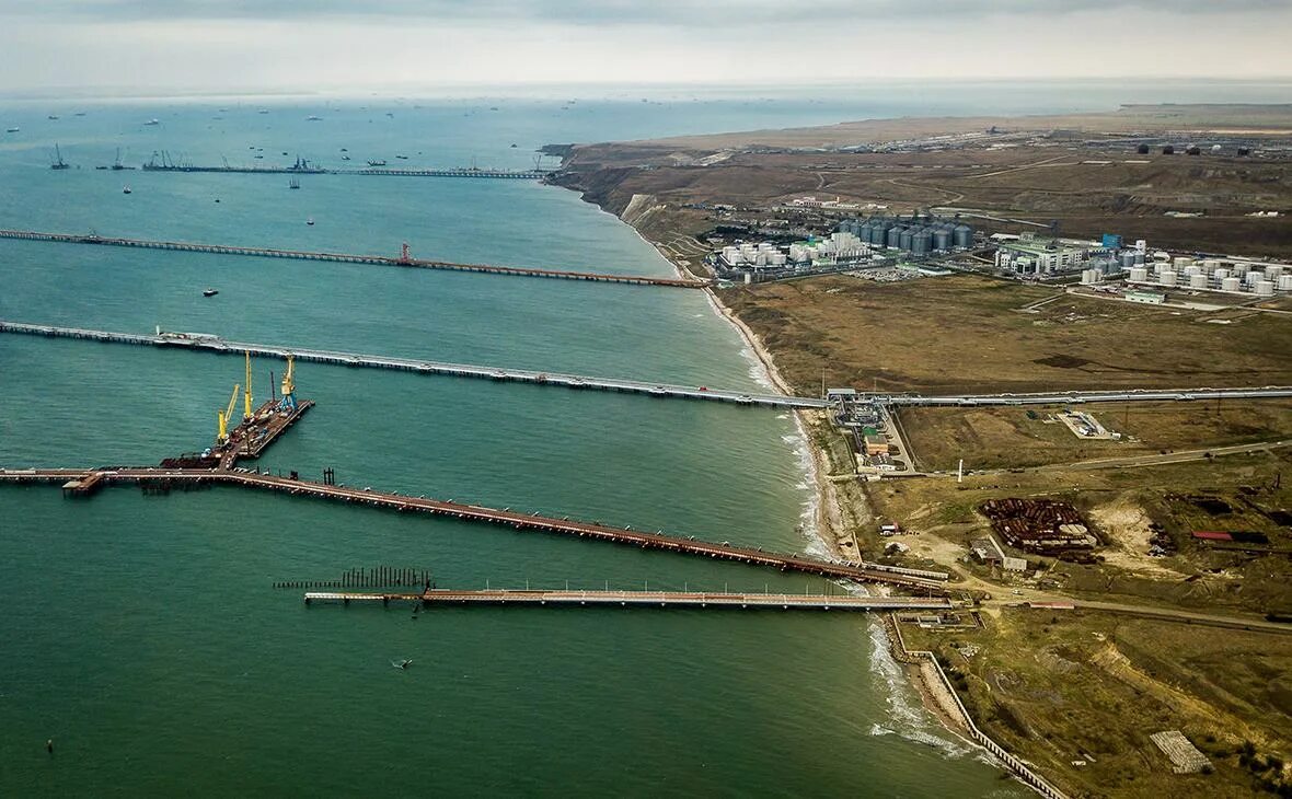 Тамань Краснодарский край порт Темрюкский район морской. "Морской порт", Тамань (Краснодарский край). Порт Тамань поселок волна. Темрюкский район морской порт Тамань поселок волна. Строительство в тамани