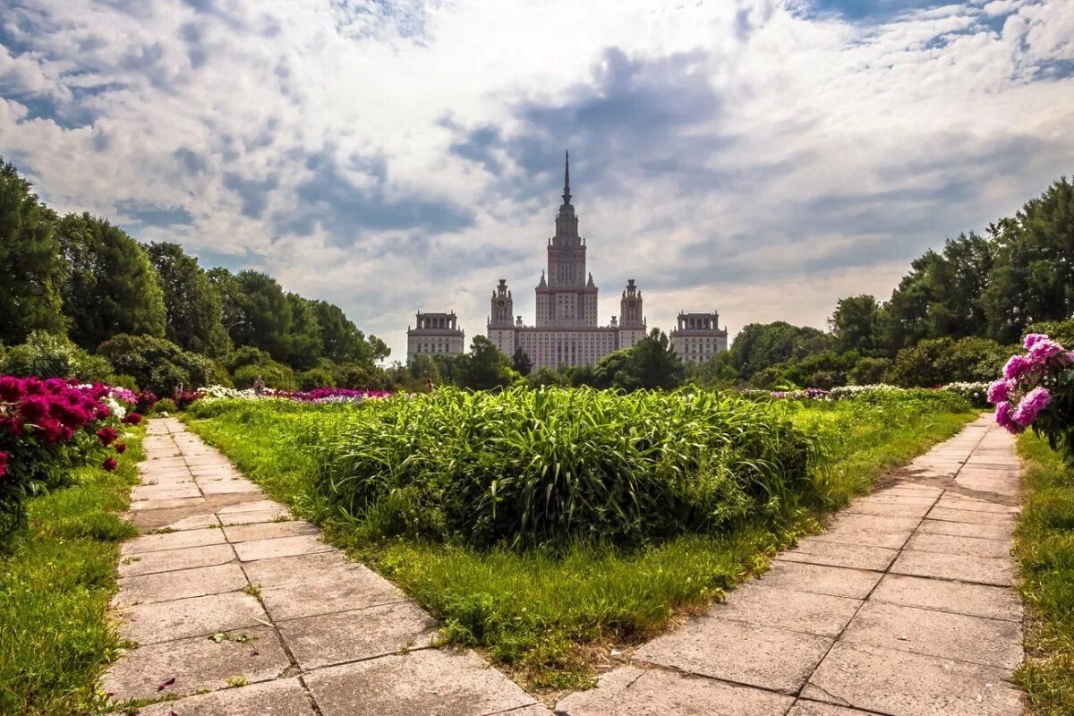 Сад мгу на воробьевых. Ботанический сад МГУ Воробьевы горы. Ботанический сад МГУ на Ленинских горах. Ботанический сад биологического факультета МГУ. Сады МГУ Воробьевы горы.