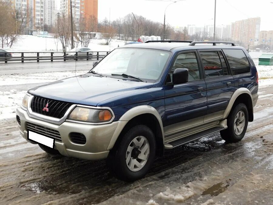 Mitsubishi montero 2001. Montero Sport 2001. Мицубиси Монтеро спорт 2001. Mitsubishi Montero Sport 2001 года.