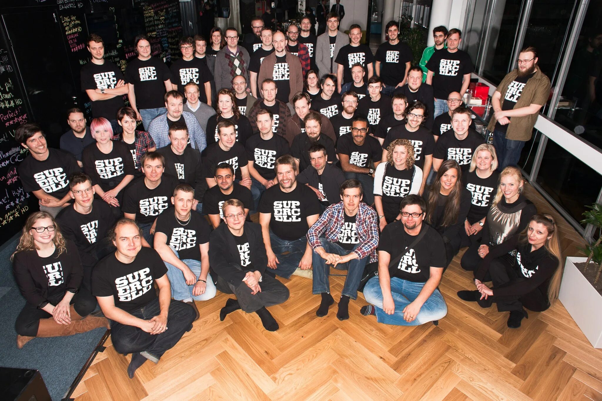 Картинки supercell. Логотипы игр суперселл. Supercell дэнни. Значок суперселл. Логотипы игр суперселл.