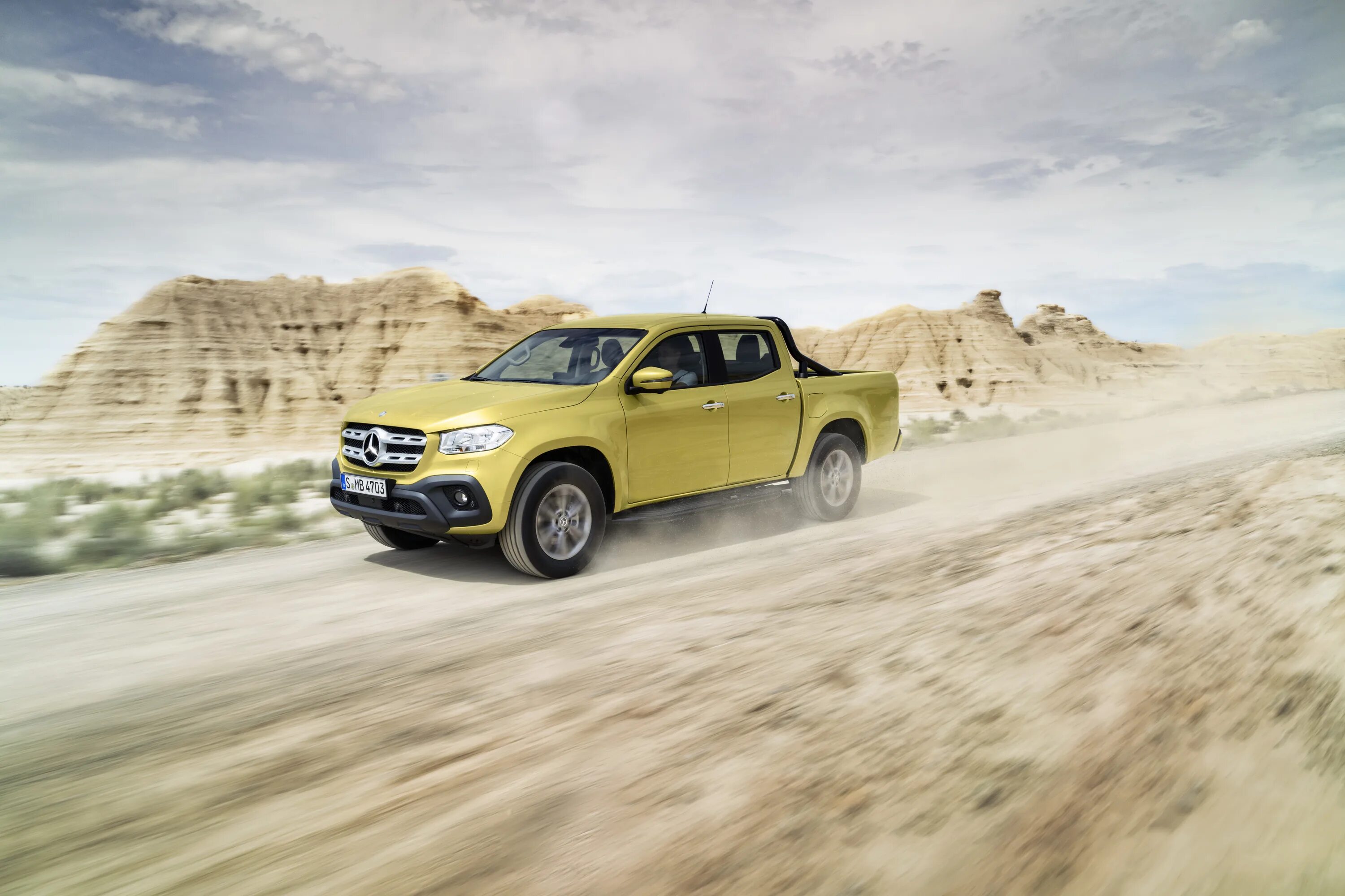 Tais mercedes. Mercedes Benz x class. 2018 Mercedes-Benz x class. Mercedes x class Nissan Navara. Mercedes x class br470.