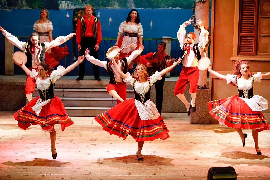 итальянский танец сообщение. тарантелла прокофьев танец. словацкая полька ансамбль моисеева. итальянские танцы. танец.