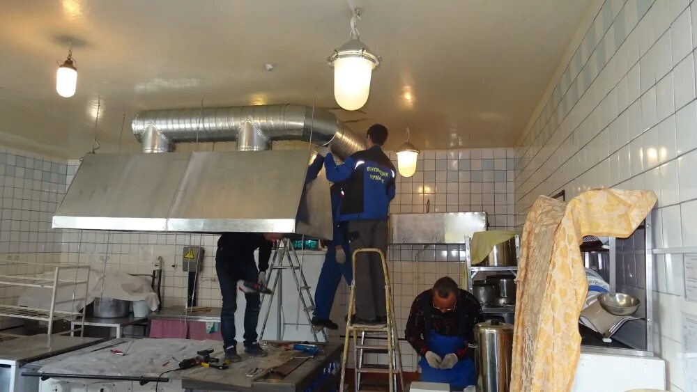 Вентиляционные системы мурманск. Вентиляция мурманск. Вытяжной турбодефлектор графит. Грузчик вентиляции. Приточная и вытяжная венткамера.