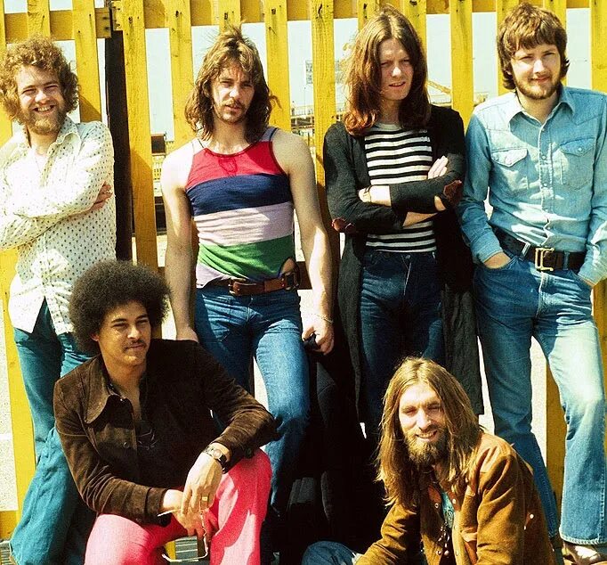 Stealers wheel. Stealers wheel band. stealers wheel - (1974) ferguslie park. stealers wheel stealers wheel. stealers wheel stealers wheel 1972.