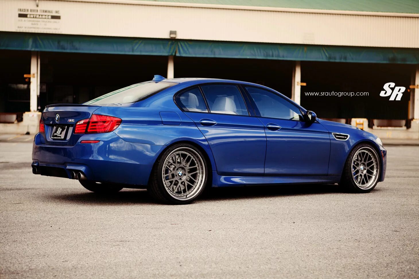 М5 19. БМВ m5 f10. BMW m5 f30. BMW 5 f10. BMW m5 f10 r21.