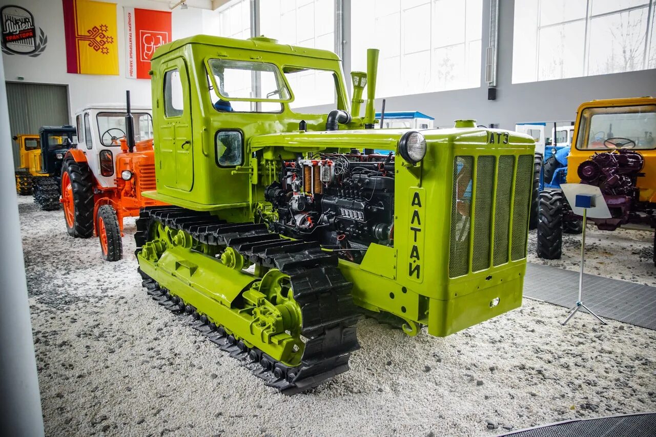 Трактор 4. Трактор гусеничный т-4а. Трактор гусеничный т-4а. 01. Трактор алтай т4.
