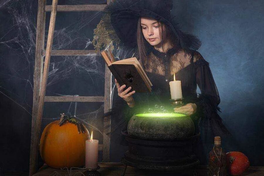 Ведь м. Ведьма зельеварение. маленькая ведьма зельеварение. ведьма колдует. варево ведьмы.