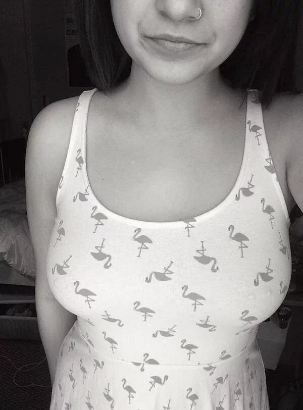 девушки 14 без лифа. девушки без лифчика 14. домашние девушки без лифчика. девушки без лифчика 14. грудь 14 летней девочки без лица.