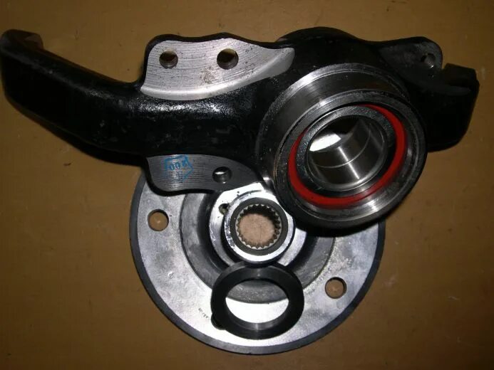 усиленный поворотный кулак нива 21213 артикул. усиленные ступицы поворотный кулак нива 21213 21214 2131 нива шевроле 2123. ступица на ниву с нерегулируемым подшипником. ступица нива at 3002023.