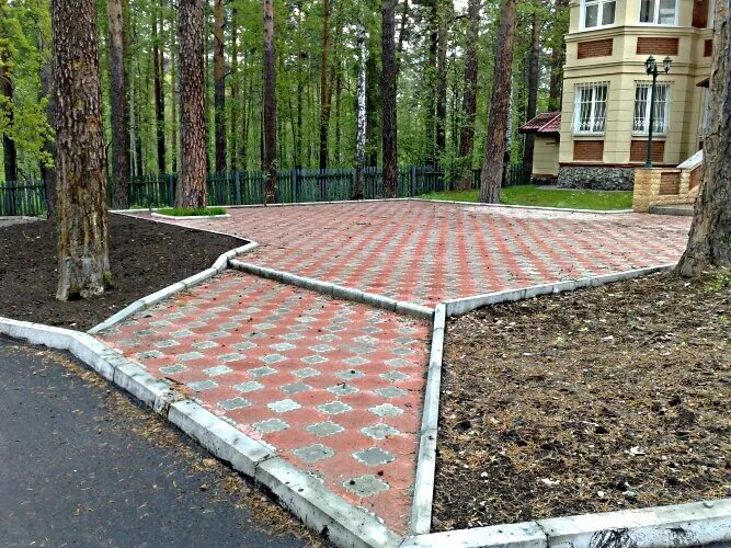 плиты нижний тагил. плиты нижний тагил. октябрьская революция нижний тагил панорама. пиастрелла нижний тагил фестивальная. строительный материал для декорации.