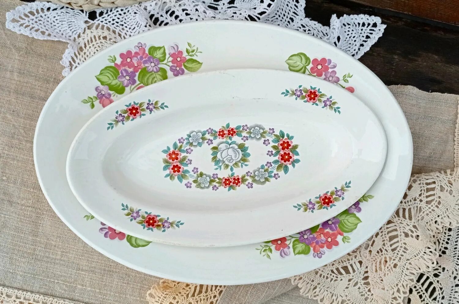 Тарелки зик конаково роспись. Посуда зик ссср. Конаково посуда. Тарелка зик земляника. Зик фаянс тарелки конаково конаковский фаянсовый завод.