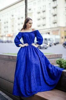 Вечернее платье с пышными рукавами