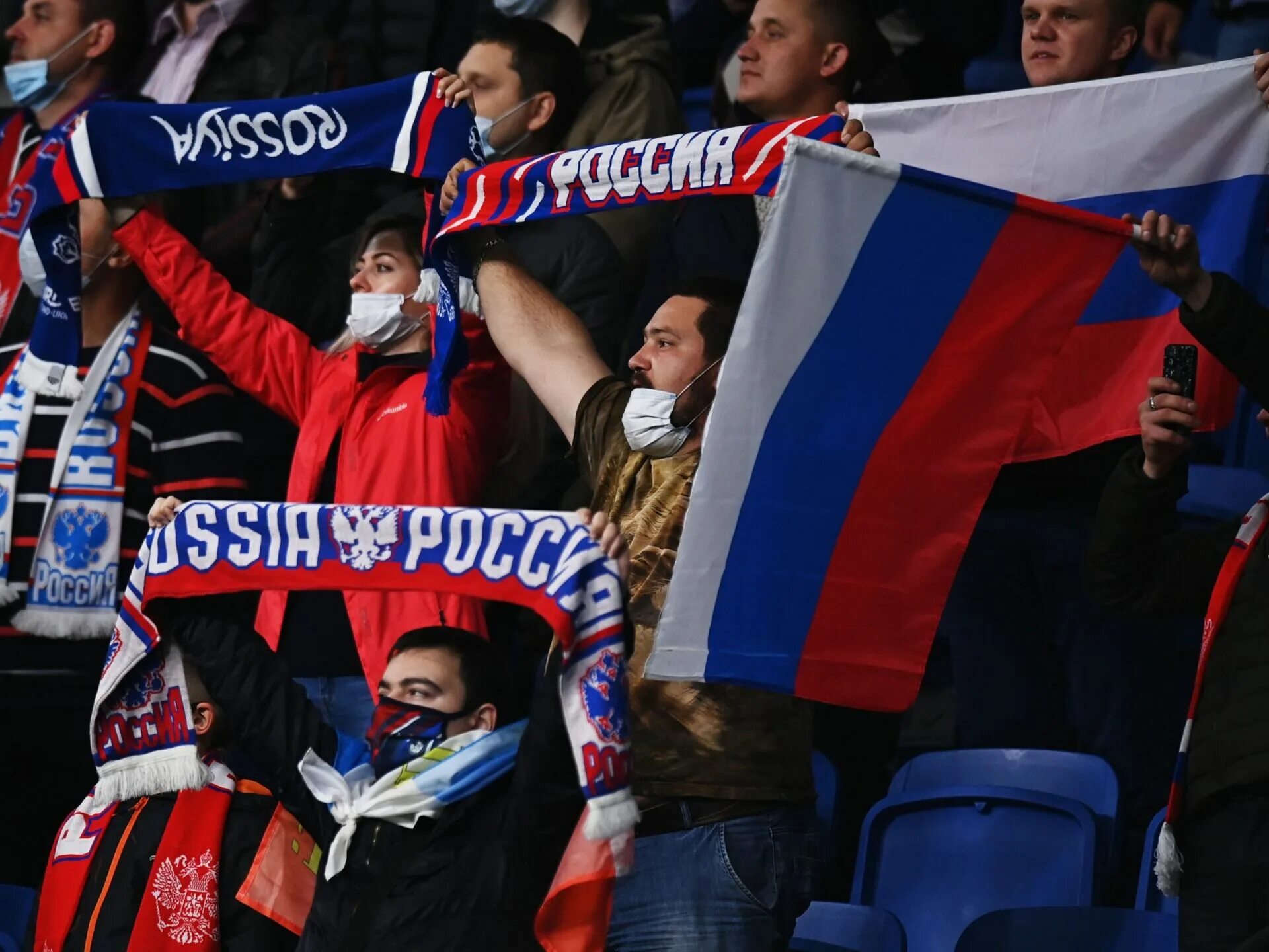 Russian fan. Футбольные болельщики. Болельщики России. Сборная России болельщики. Футбольные болельщики России.