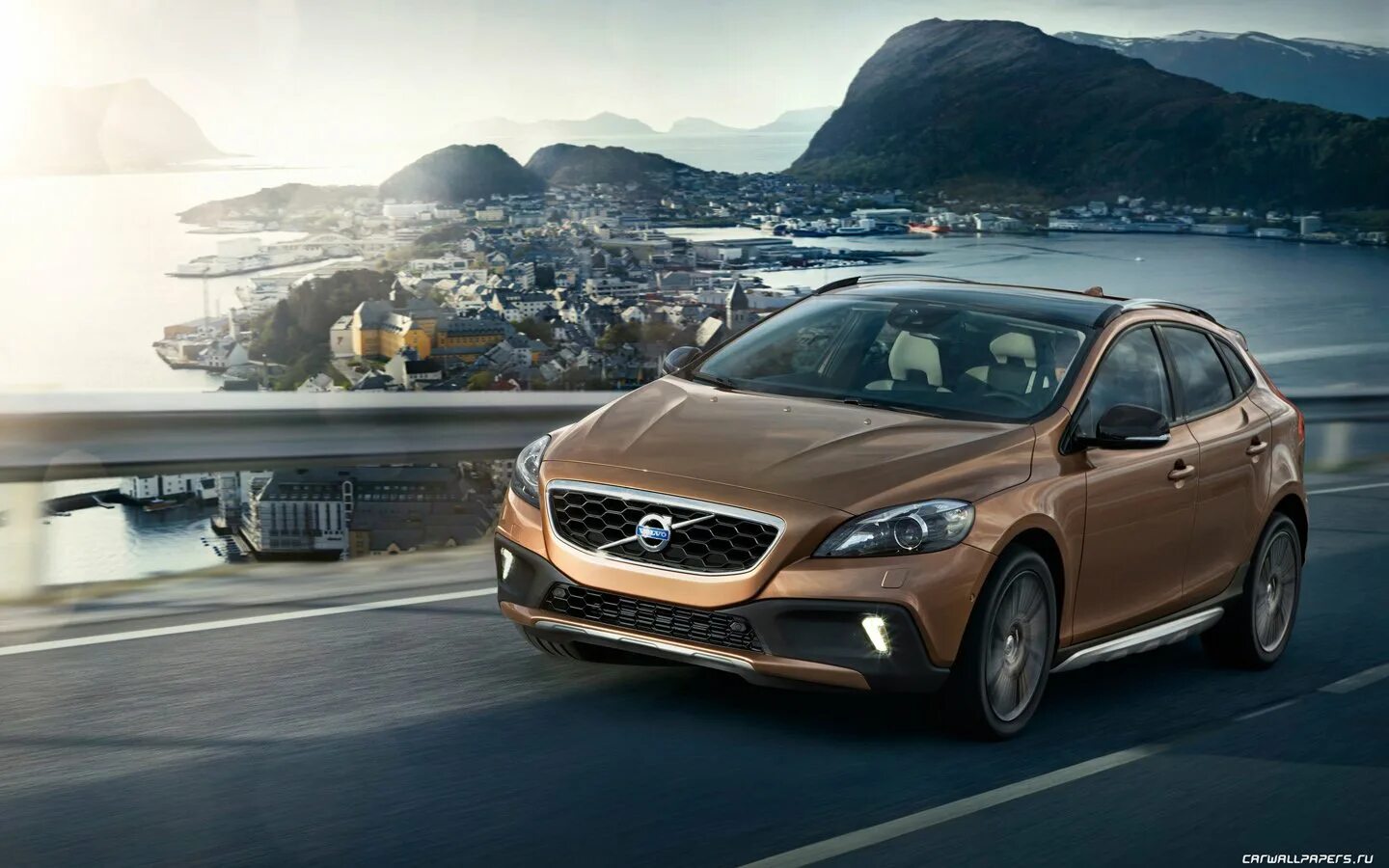 Вольво машина страна. Volvo v40. Вольво тр21. V40 Cross Country. Вольво v40 Cross Country 2013.