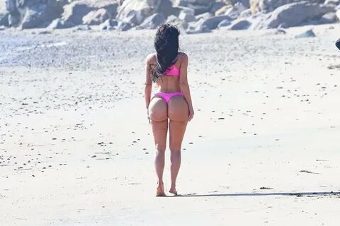 kim-kardashian-in-bikini-for-skims-swim-shoot-in-malibu-03-24-2023-4.jpg.