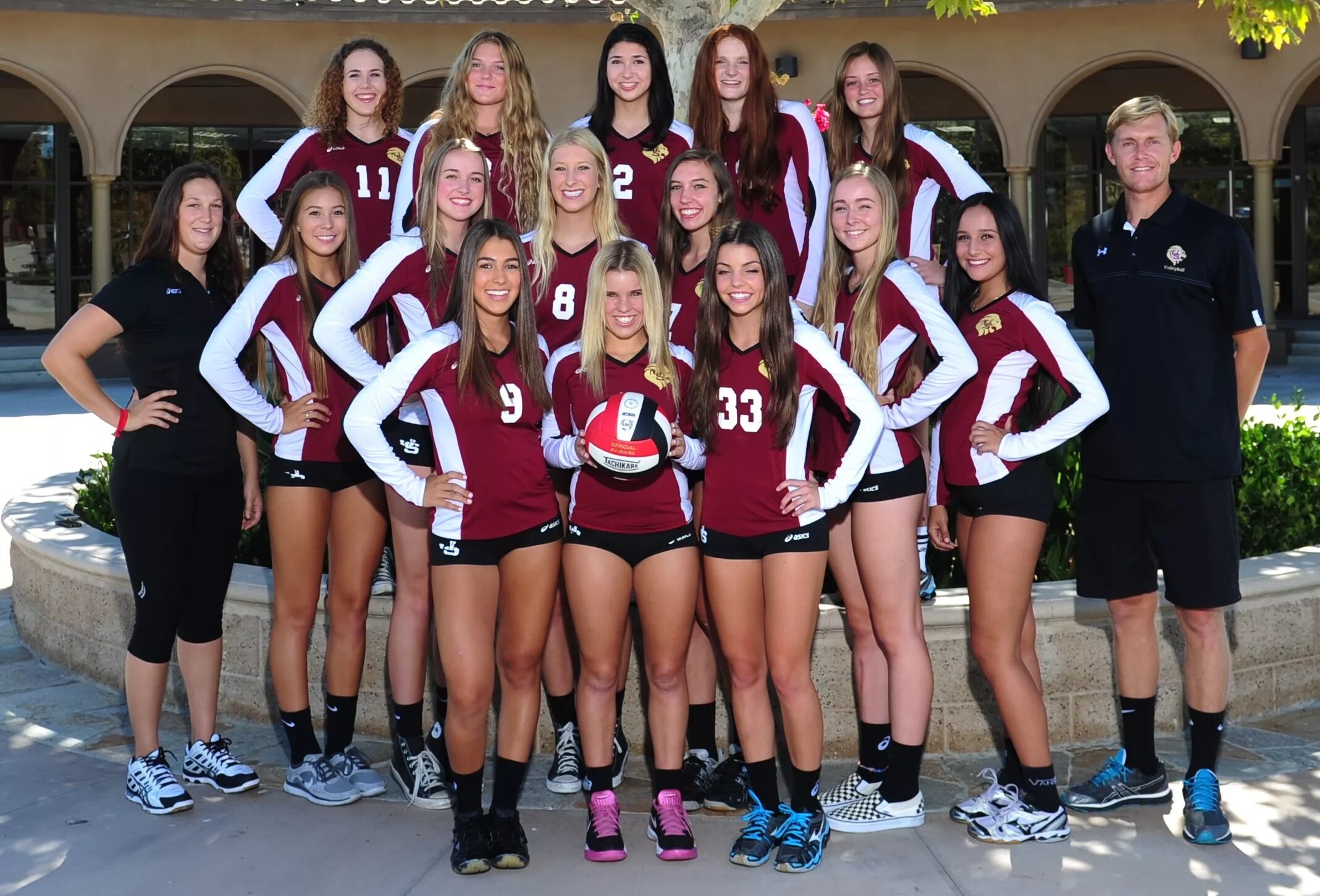 Hs girls. Basket team девушка. Highschool девушки legs. High school volleyball. High school девушка.