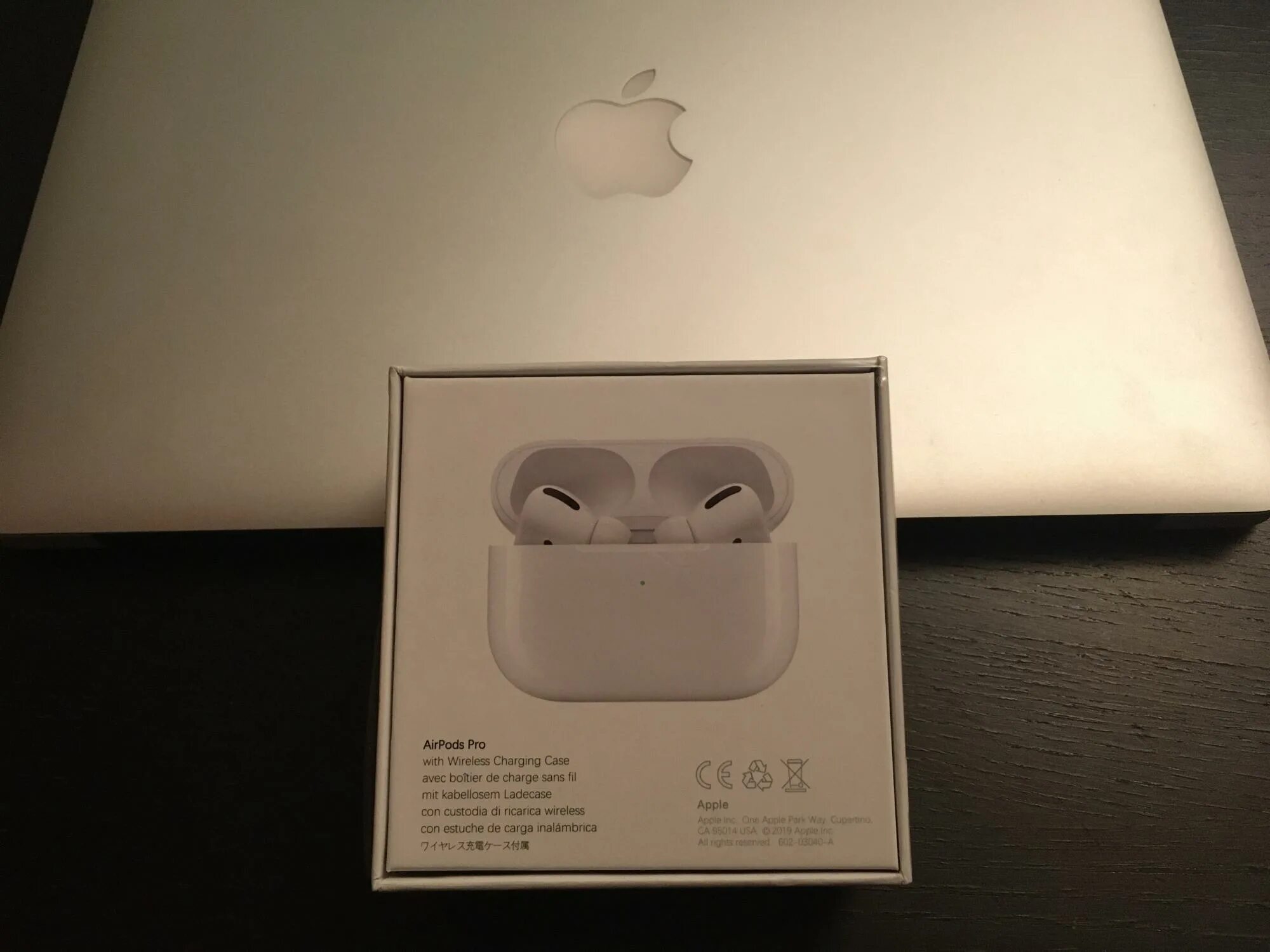 Аирподс про с экраном. Apple AIRPODS Pro 2. Apple AIRPODS Pro 2 коробка. Original Box Apple AIRPODS Pro 2. Apple AIRPODS Pro 2 2022.