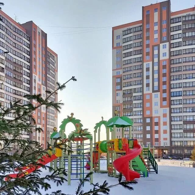 Микрорайон снегири новосибирск. Новосибирск 6 микрорайон родники. Микрорайон родники новосибирск. Лагерь снегири в подмосковье. Фонтан снегири новосибирск.