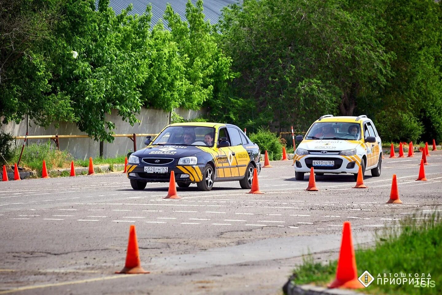 Приоритет автошкола уфа. Автошкола приоритет Ростов-на-Дону. Приоритет автошкола Ростов-на-Дону на Зорге. Автошкола приоритет Уфа. Приоритет автошкола Аксай.