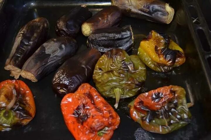 Овощи в духовке. Овощи гриль. Салат из печеных овощей. Гарнир овощной в духовке. Печеные овощи.