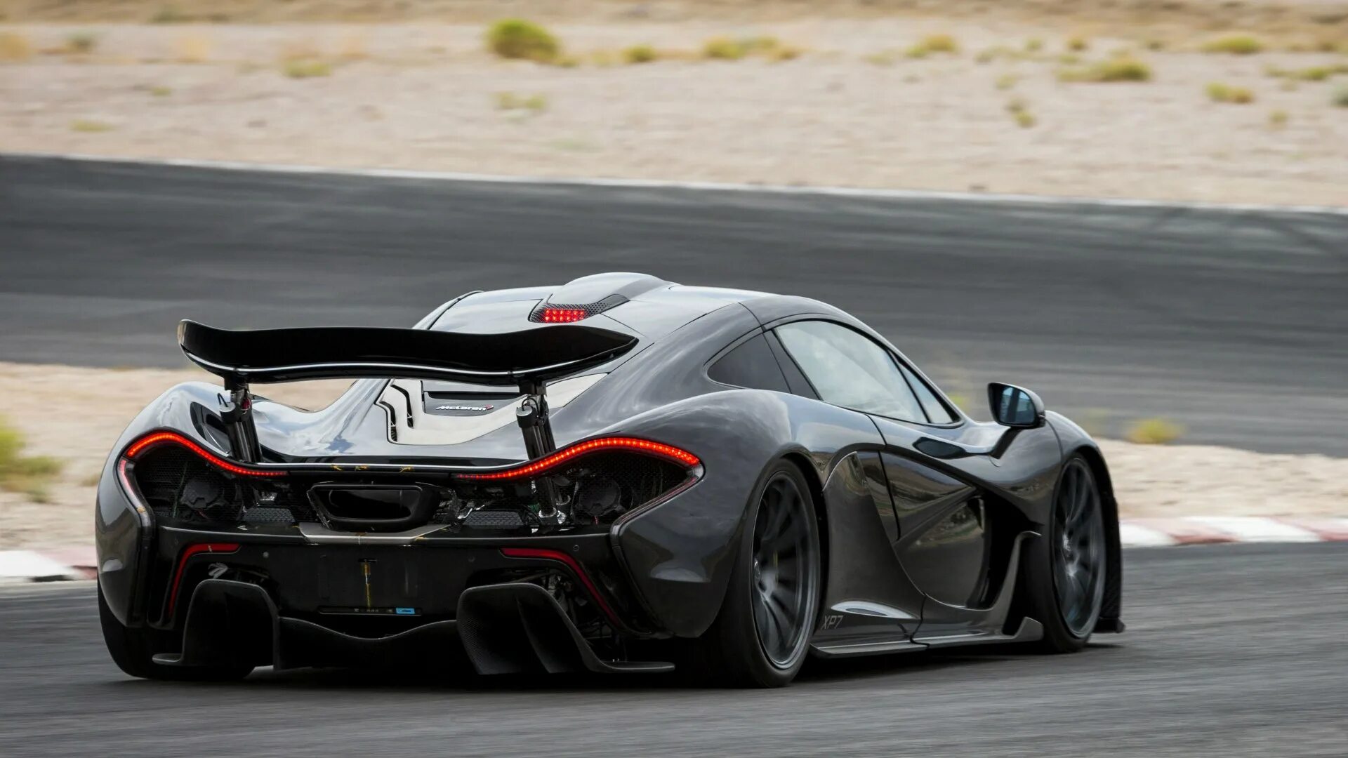 Макларен p1. Спорткар MCLAREN p1. MCLAREN Hypercar p1. Макларен п1 2013.