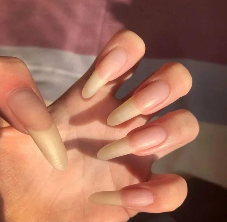 Длинные ногти без. Ногти без маникюра длинные. Длинные ногти свои. Натуральные ногти. Длинные натурные ногти.