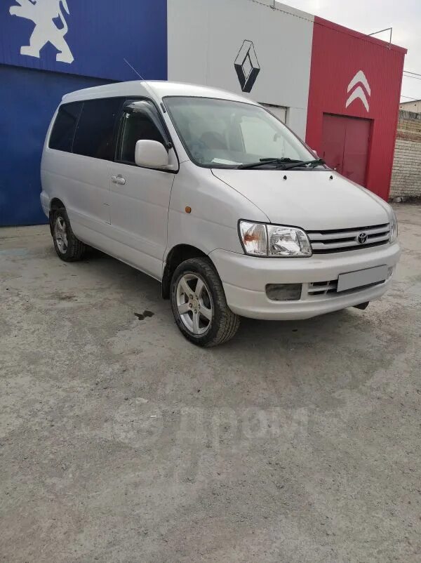 Toyota lite ace noah 1999. Тойота товн айс ноах 1999. Toyota lite ace 1998. Тойота таун айс ноах в хабаровске. Тойота ноах 1998.