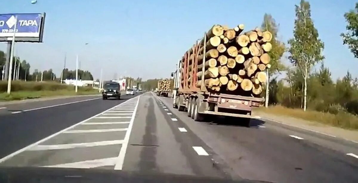Пункт назначения бревна. Пункт назначения лесовоз. пункт назначения лесовоз кадр. пункт назначения фура с бревнами.