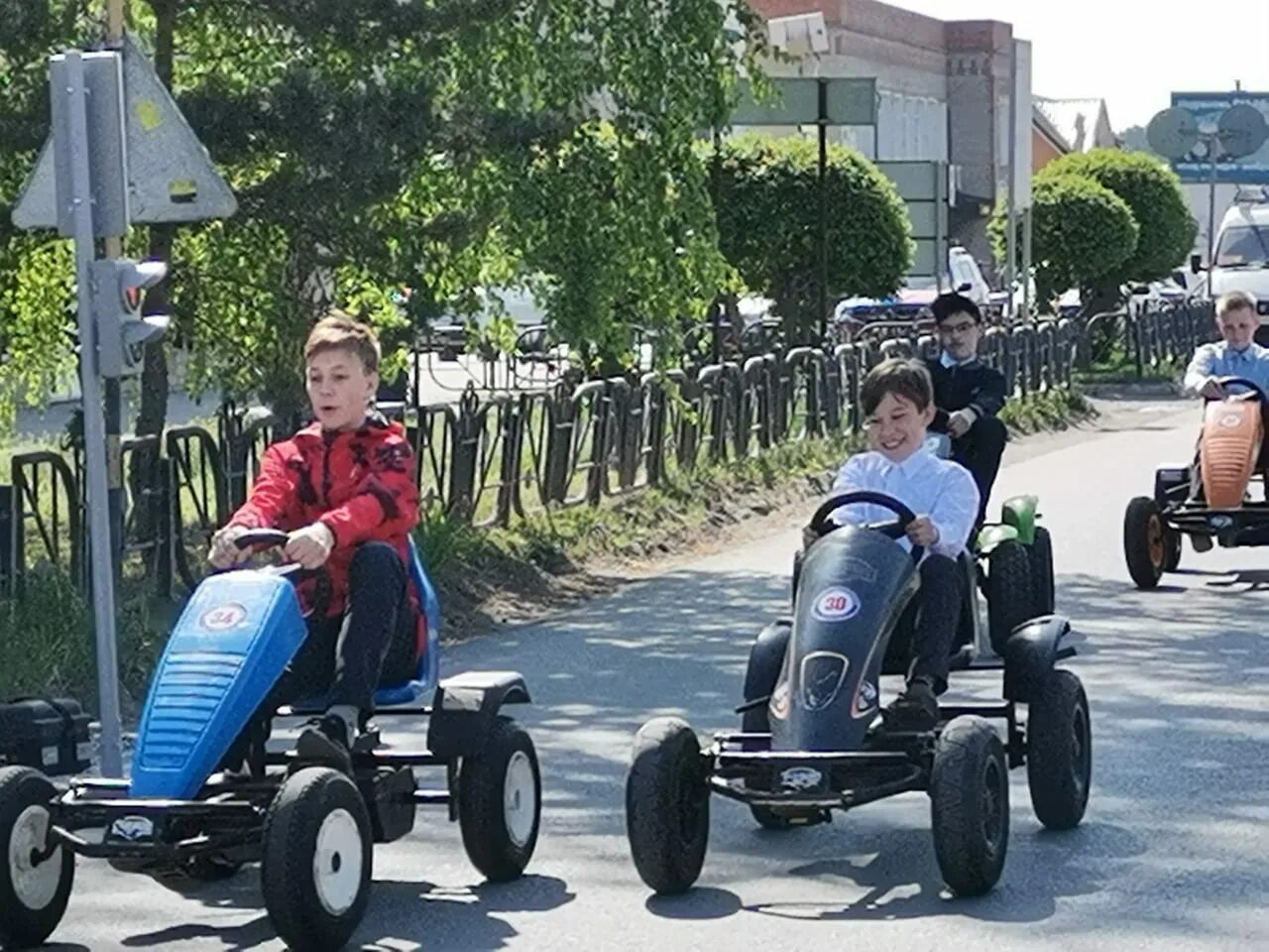 картинг центр altaykart, бийск. картинг ленинск кузнецкий парк горького. автогородок для велосипедистов. мау до дтд ум юниор детский автогородок. детский автогородок новосибирск.