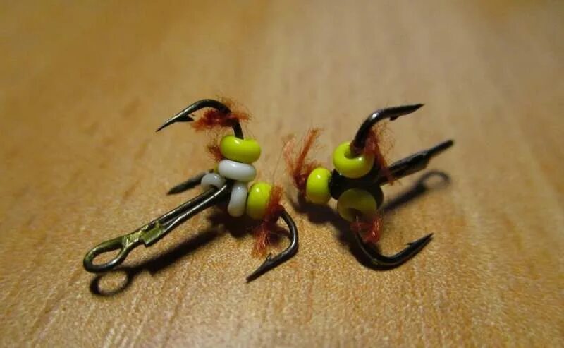 Джиг оснастка на офсетник. Тройник на судака. Офсетный крючок на виброхвост на джиг головку. Силиконовые приманки виброхвост на судака. Муха, стример на судака.