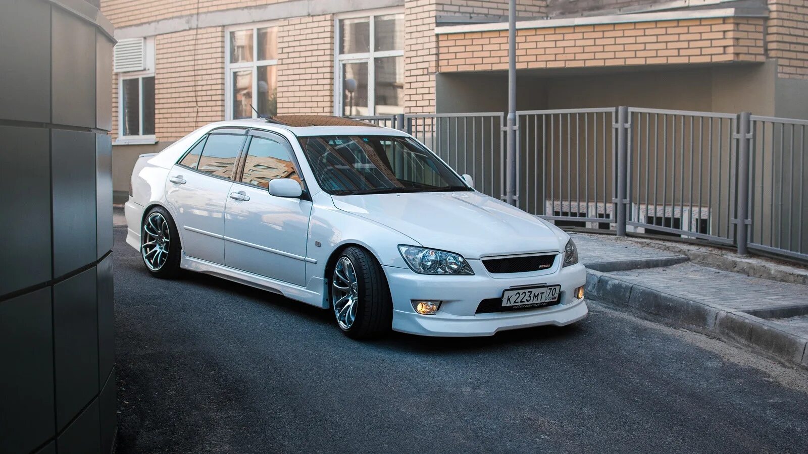 Lexus is 200 стенс. Altezza studio. Altezza studio. Toyota altezza lexus is200. Altezza studio.