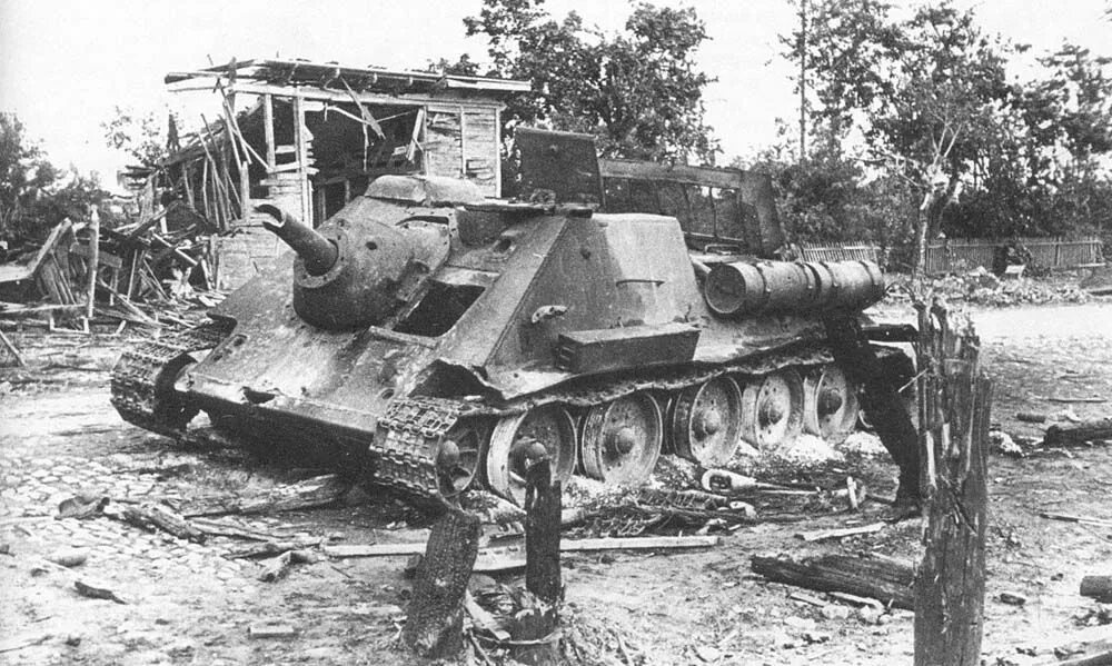 Сколько фашистских танков уничтожил артиллерист. Подбитые Су-85. Т-34 85 подбитый 1944. Су-85 самоходная Артиллерийская установка. Су-85м 1944.