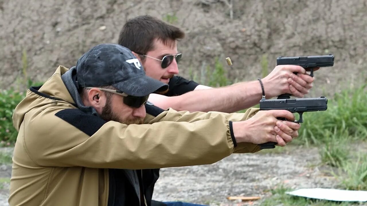 Незаконное владение оружием. People and Gun. NRA Gun Club. Навыки владением оружием